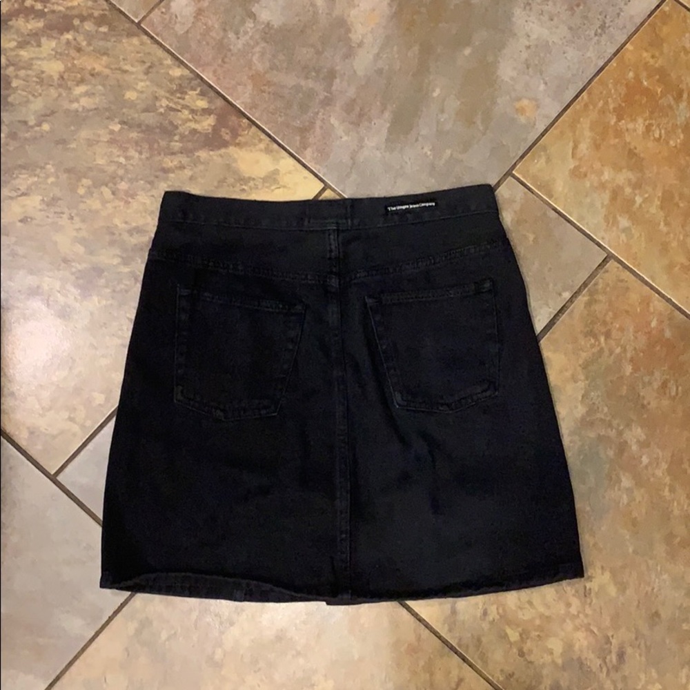 Umgee Womens 28" Black Denim Midi Skirt - Picture 3 of 3